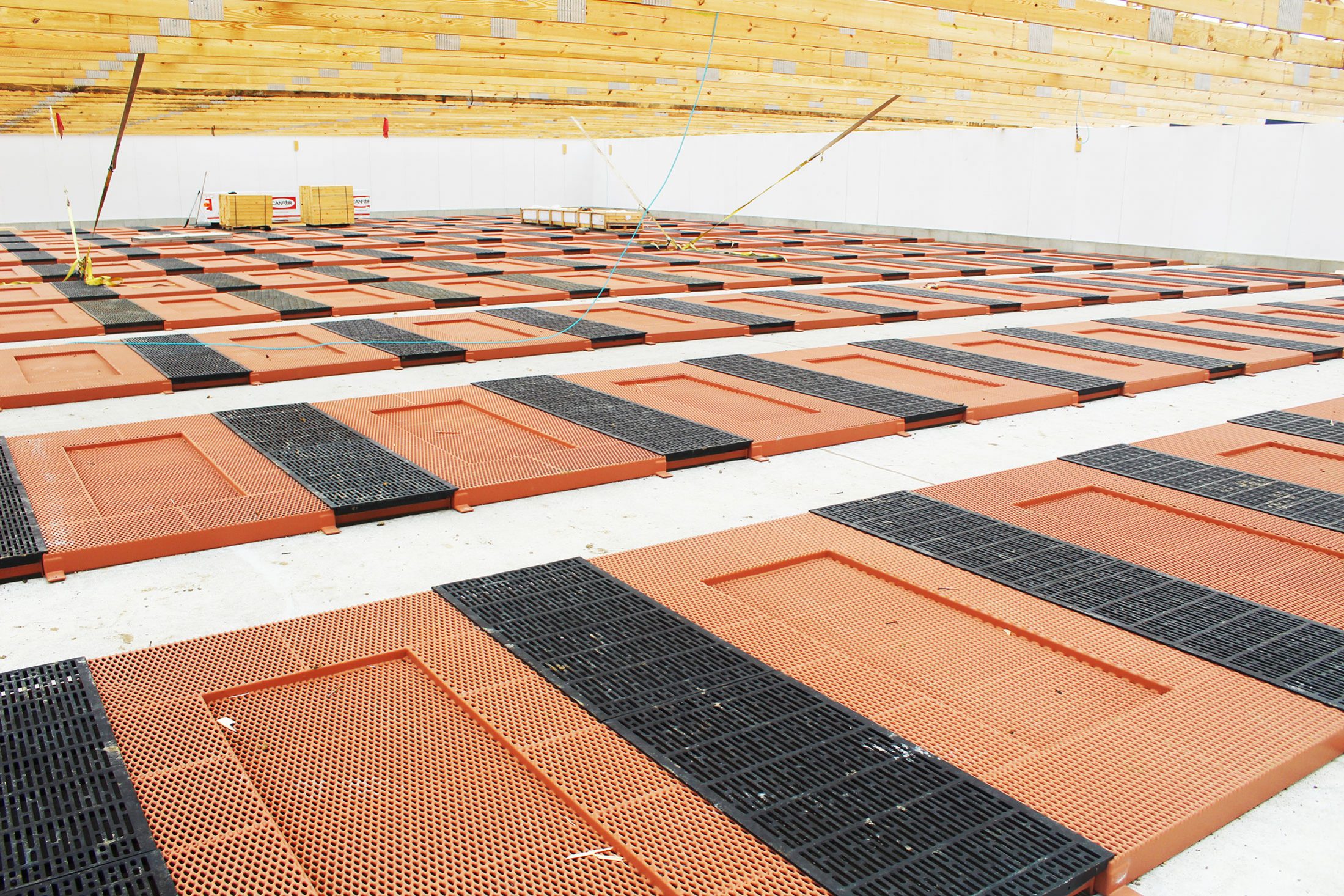 Farrowing Floors l 100 Plastisol Coated Metal Agriculture Flooring