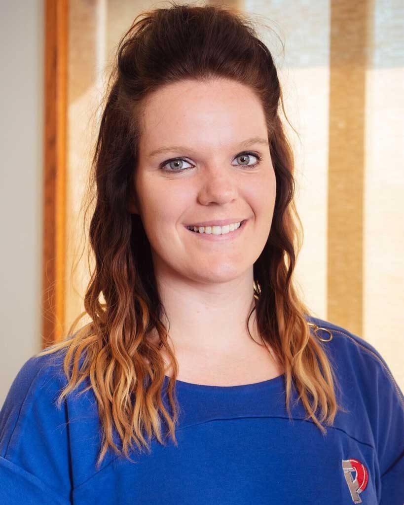 Courtney Sales Assistant and Customer Service