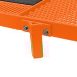Clearspan legs for farrowing floors